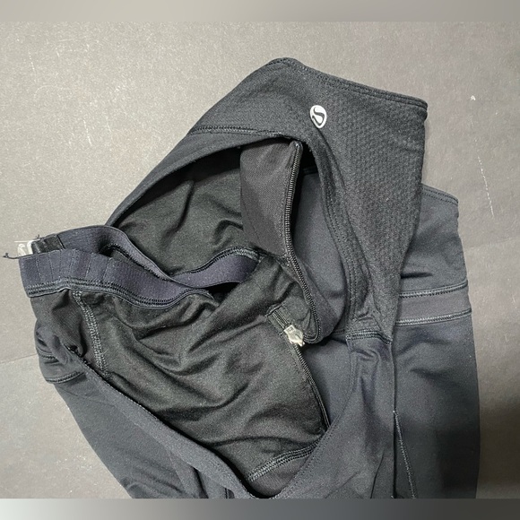 Lululemon Black Sleeveless Zip-Up Top - Picture 5 of 7